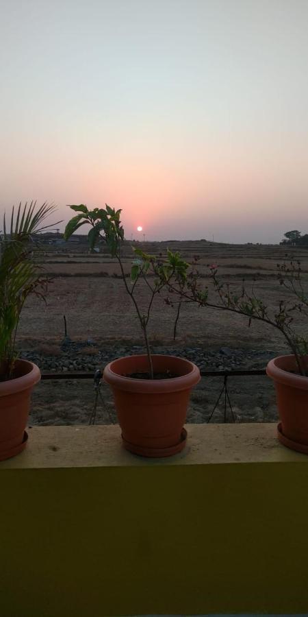 White Smoke Villa Igatpuri Bagian luar foto