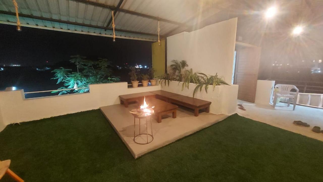 White Smoke Villa Igatpuri Bagian luar foto